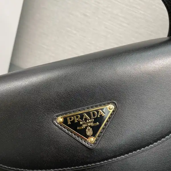 Prada Crossbody Bag -24*15*5CM