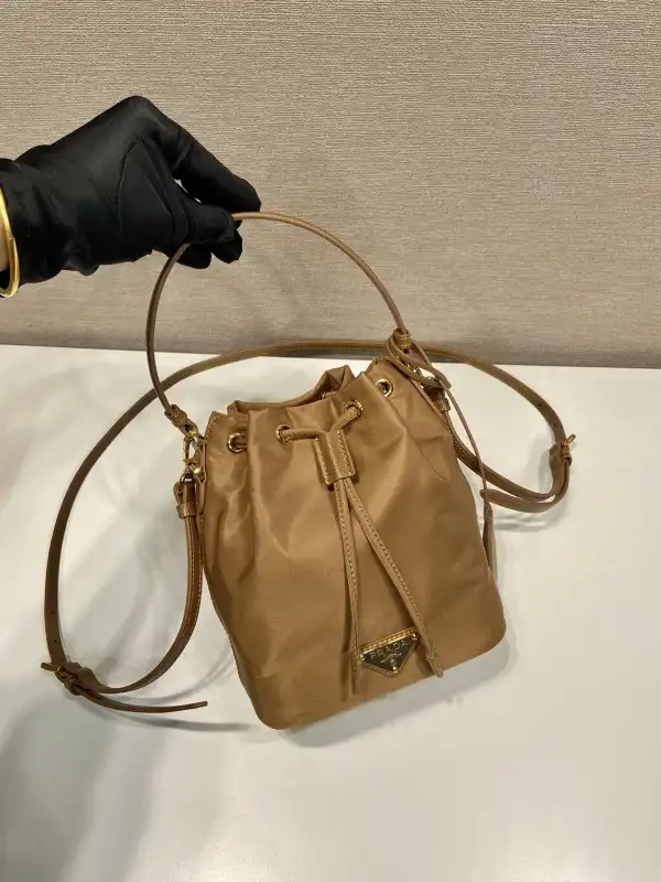 Bagsoffer Prada Bucket Bag-15.5*19.5*10CM