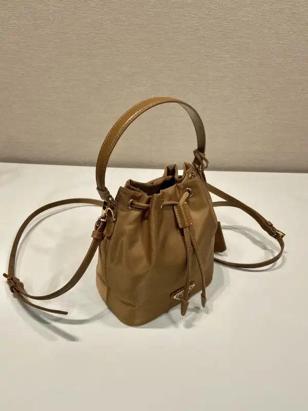 Prada Bucket Bag-15.5*19.5*10CM