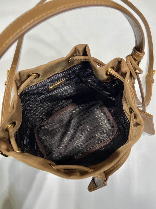 HOT SALE Prada Bucket Bag-15.5*19.5*10CM