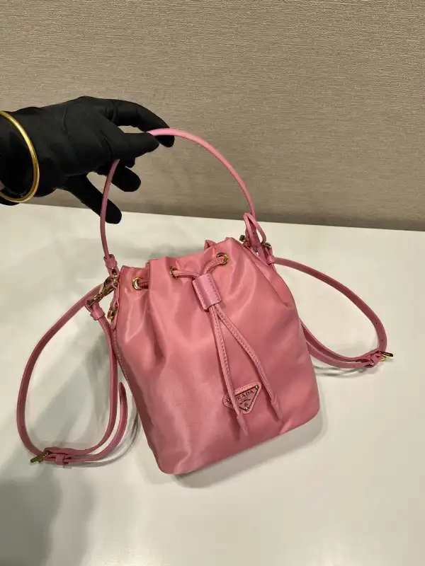 Prada Bucket Bag-15.5*19.5*10CM