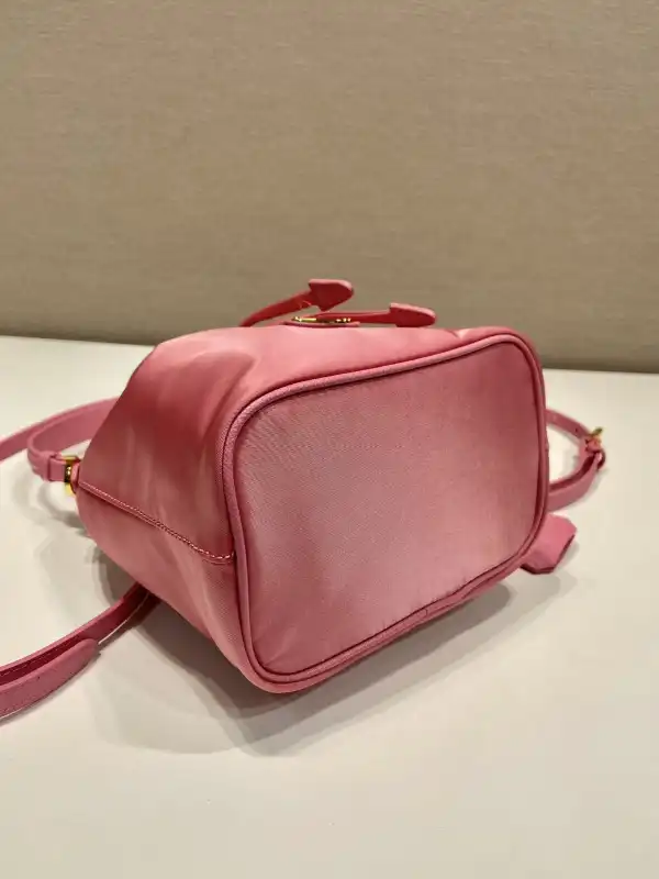 First bag ru Prada Bucket Bag-15.5*19.5*10CM