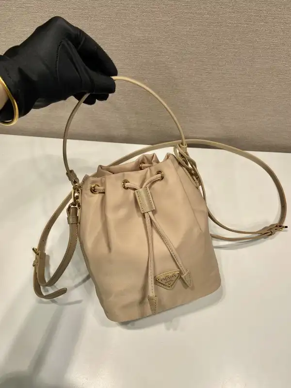 Prada Bucket Bag-15.5*19.5*10CM