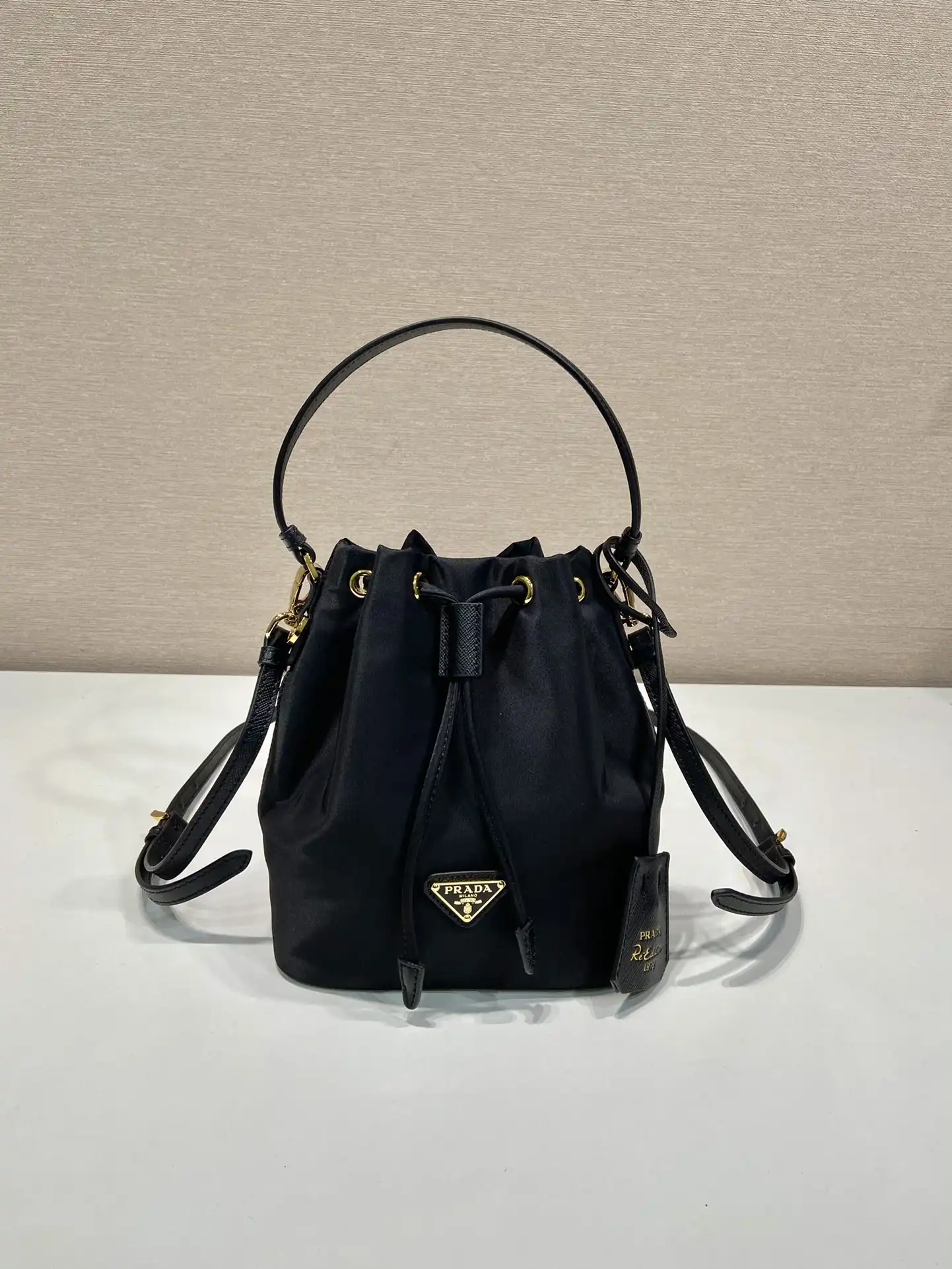 Prada Bucket Bag-15.5*19.5*10CM