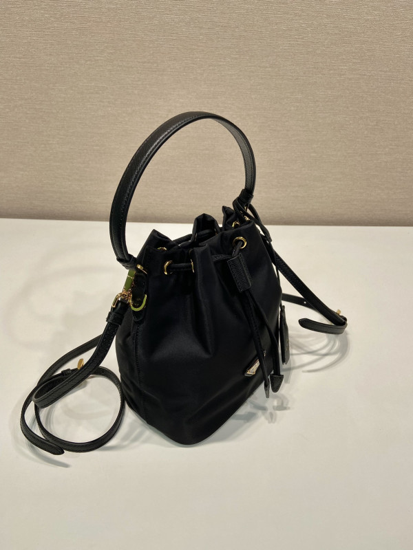 HOT SALE Prada Bucket Bag-15.5*19.5*10CM