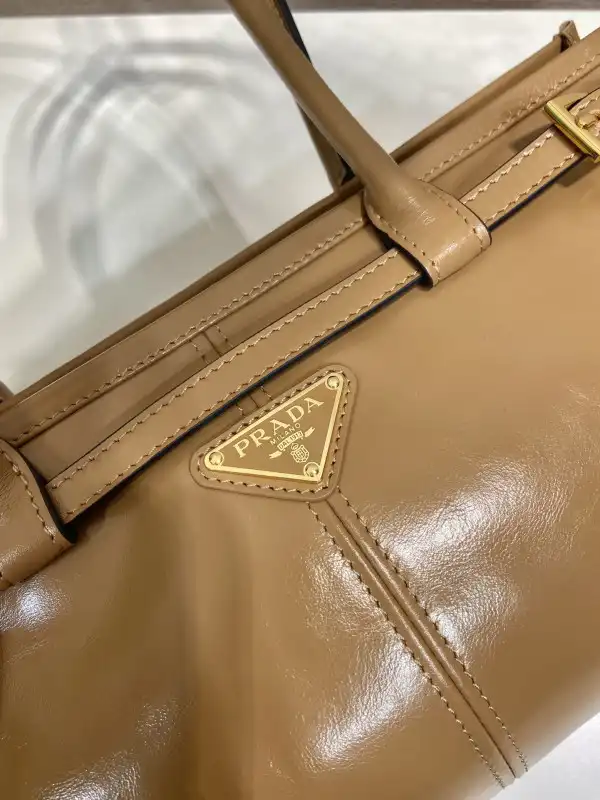 First bag ru Prada Medium leather handbag