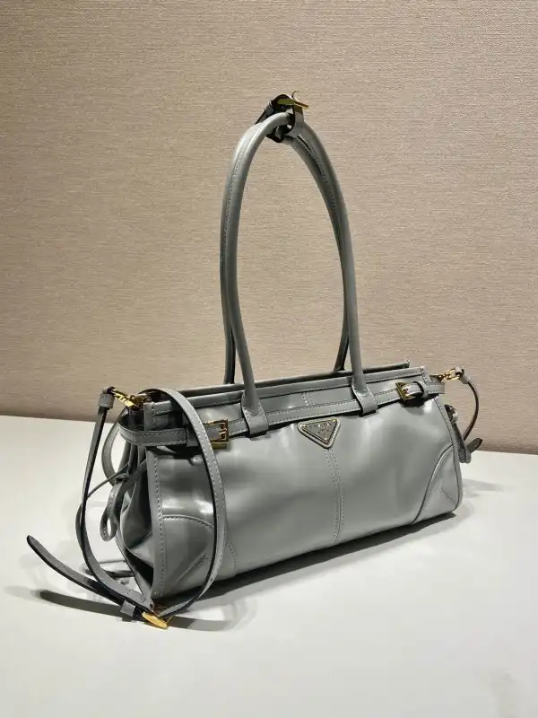 Yupoo bagsoffer Prada Medium leather handbag