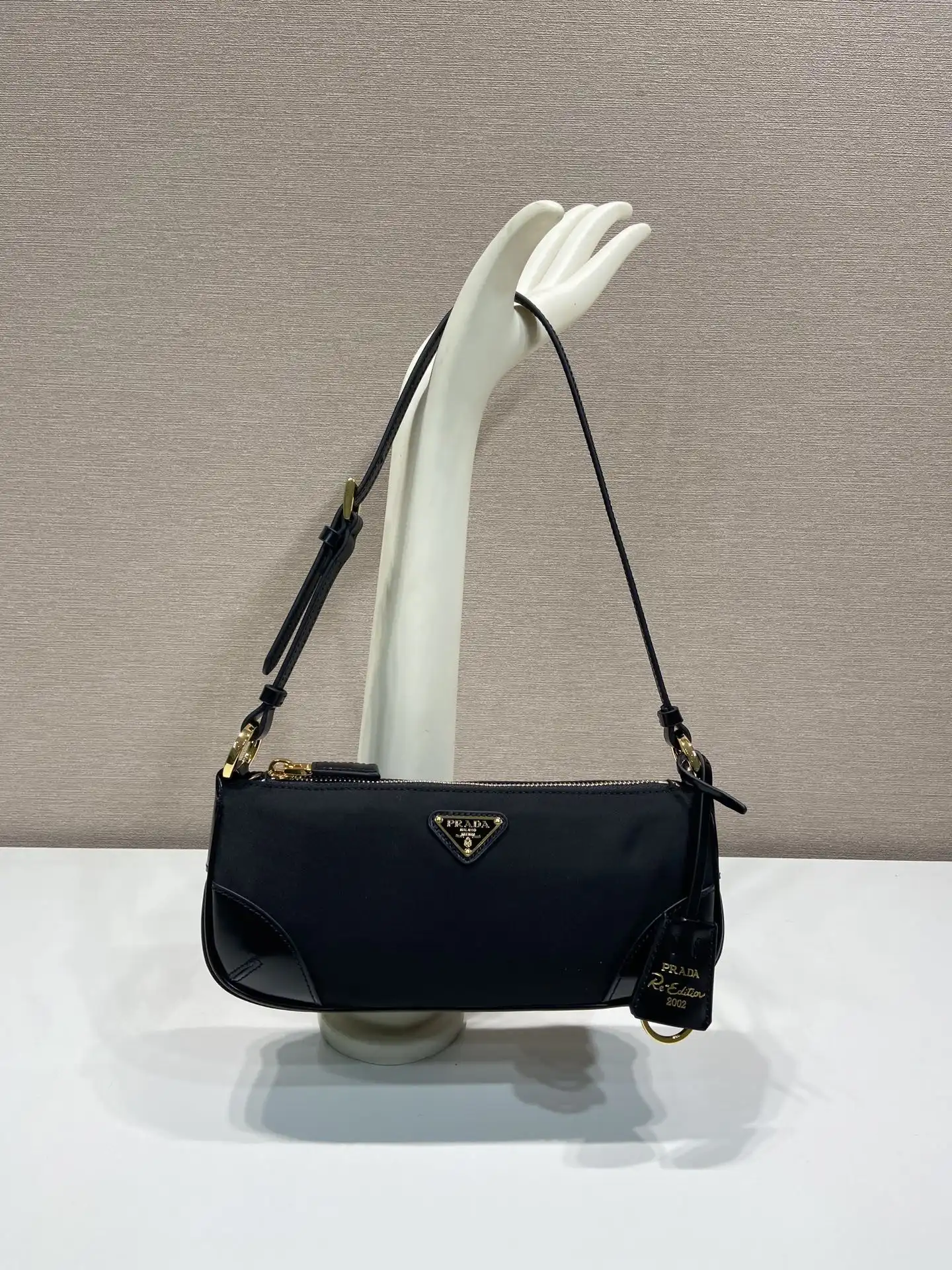 First Bag Ru Prada Re-Edition bag-23.5*10*5CM