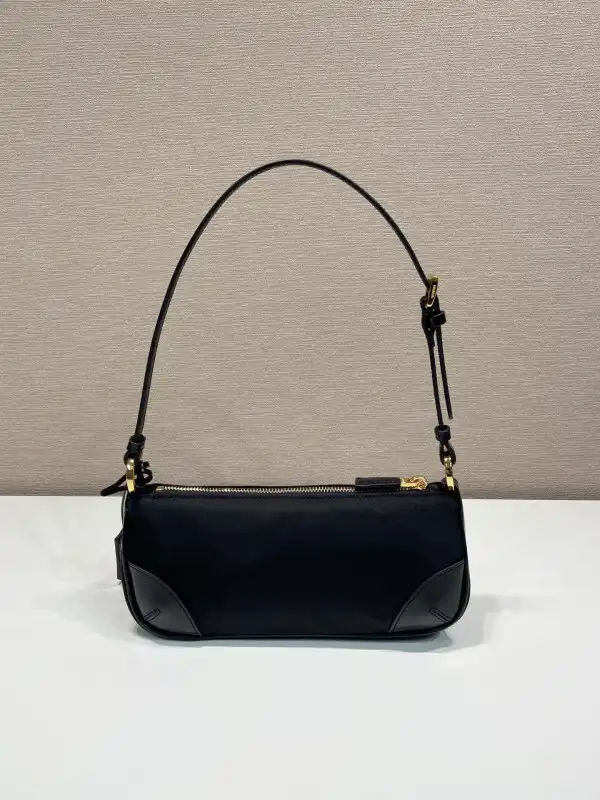 Bagsoffer Prada Re-Edition bag-23.5*10*5CM