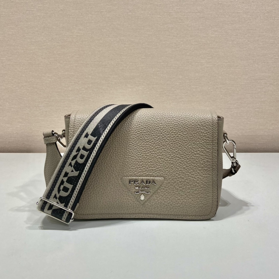 HOT SALE prada Leather shoulder bag-23*18*9CM