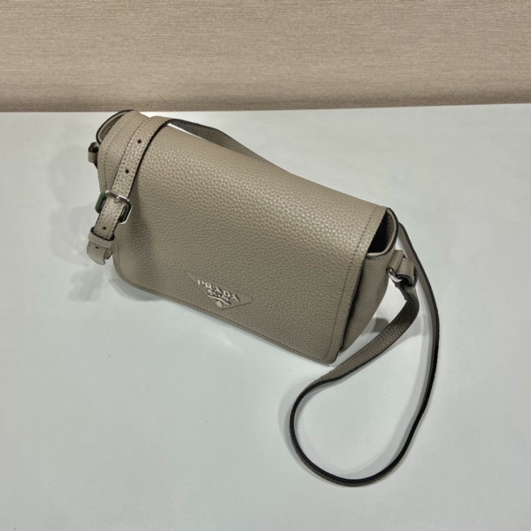 HOT SALE prada Leather shoulder bag-23*18*9CM