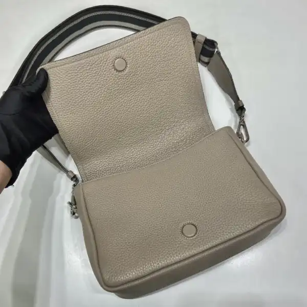 prada Leather shoulder bag-23*18*9CM