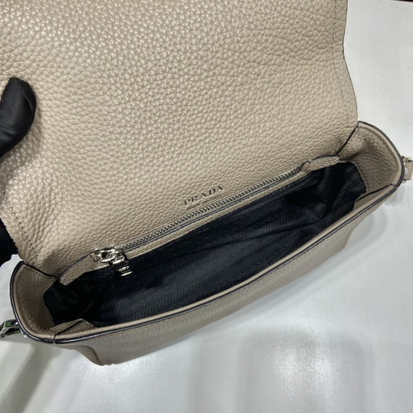 HOT SALE prada Leather shoulder bag-23*18*9CM