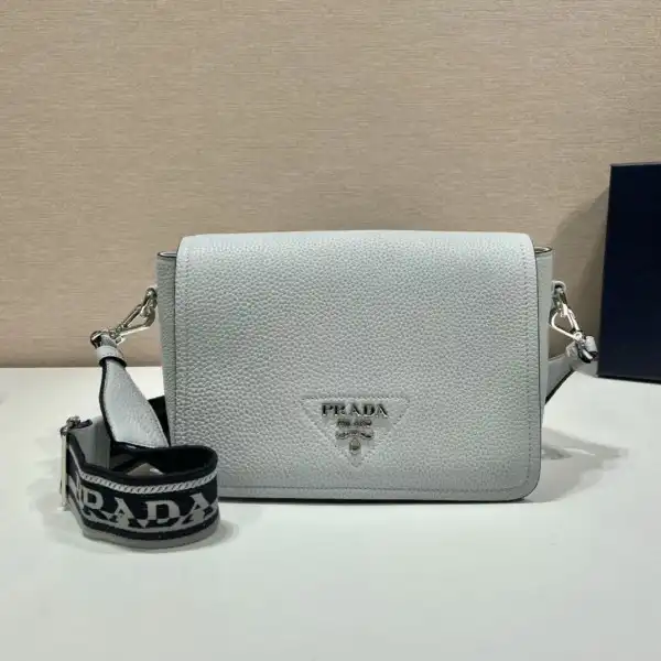 Yupoo bagsoffer prada Leather shoulder bag-23*18*9CM