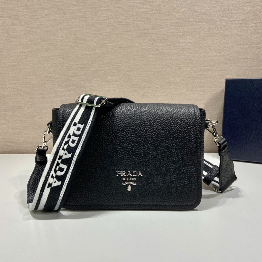 HOT SALE prada Leather shoulder bag-23*18*9CM