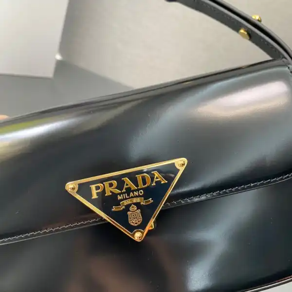 Prada Patent Bag-20.5*10.5*4CM