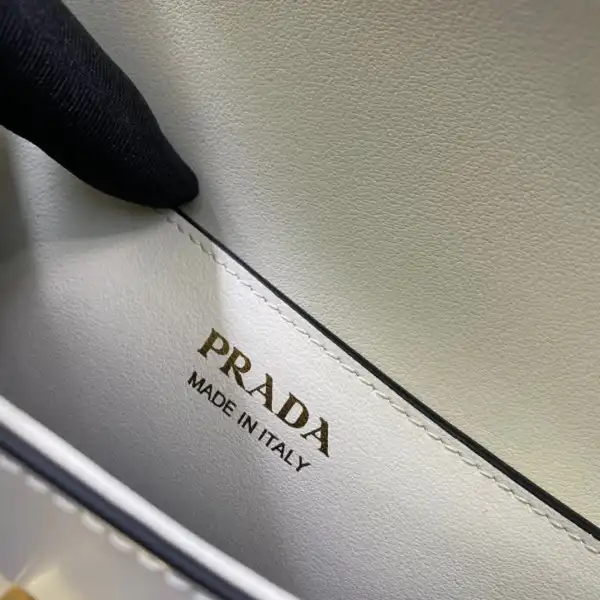 Bagsoffer Prada Patent Bag-20.5*10.5*4CM