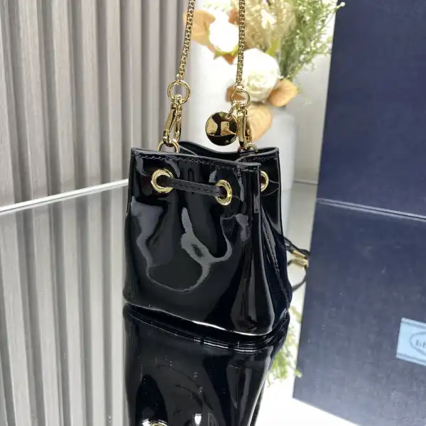 PRADA  Shearling Bucket Bag-9-9-6cm