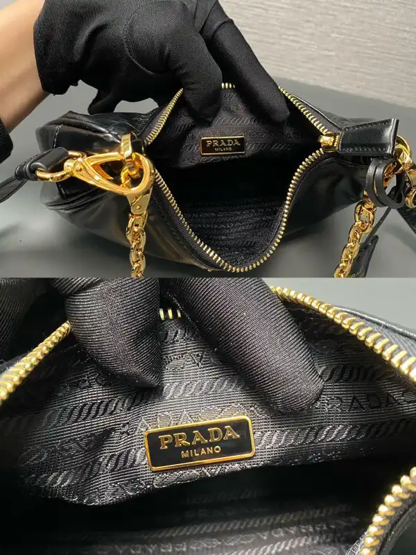 PRADA Re-Edition 2005 Saffiano bag-22*18*6.5CM