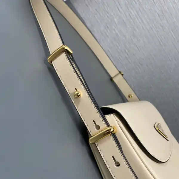 Bagsoffer Prada Moon Handbags-22*17*5.5CM