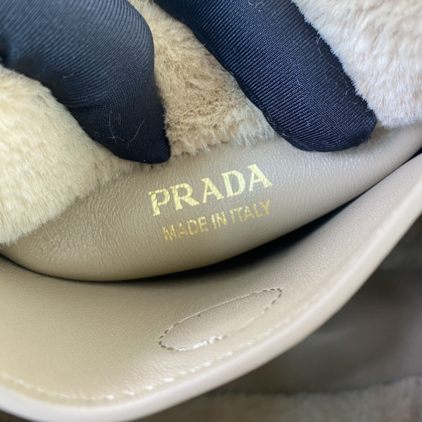 HOT SALE Prada Woolen Bucket Bag-18*15.5*10CM