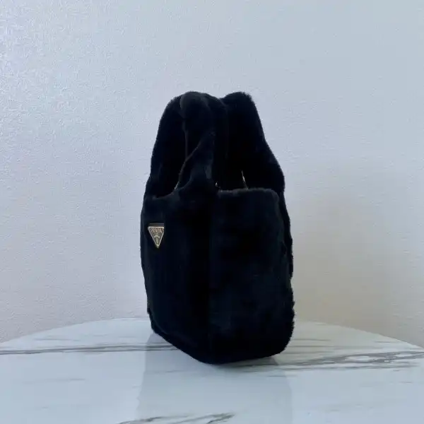 Prada Woolen Bucket Bag-18*15.5*10CM