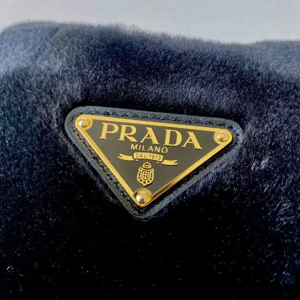 Prada Woolen Bucket Bag-18*15.5*10CM