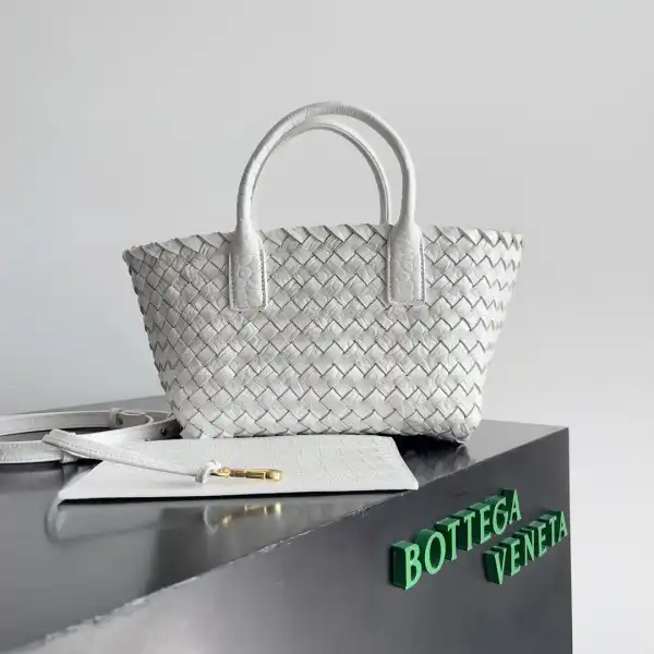 First bag ru BOTTEGA VENETA MINI CABAT-22*6.5*15.5cm