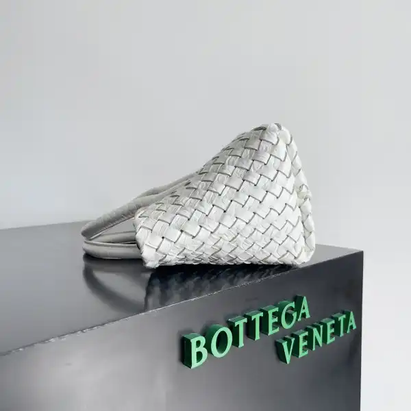 Yupoo bagsoffer BOTTEGA VENETA MINI CABAT-22*6.5*15.5cm