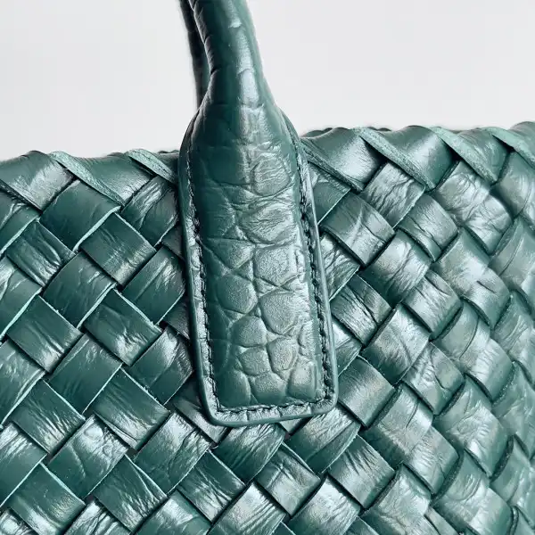 BOTTEGA VENETA MINI CABAT-22*6.5*15.5cm