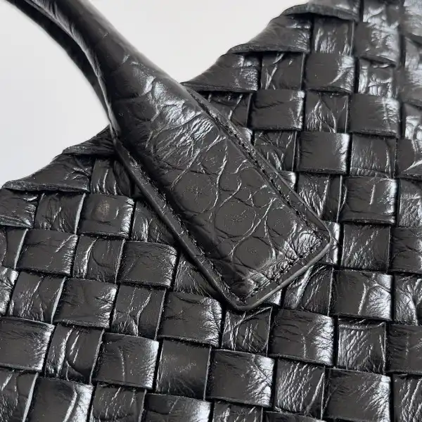 BOTTEGA VENETA MINI CABAT-22*6.5*15.5cm