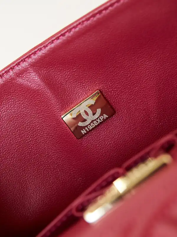 CHANEL FLAP BAG 23CM