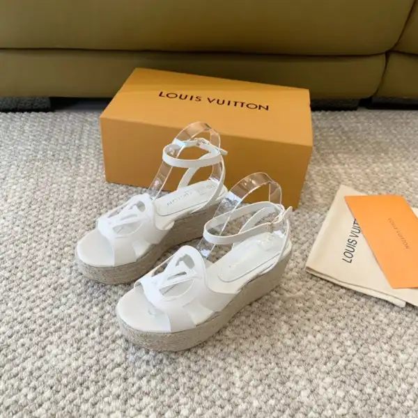 Yupoo bagsoffer LOUIS VUITTON HEELS SANDALS