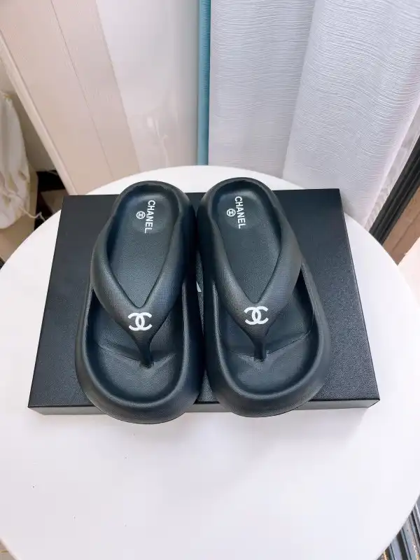 First bag ru CHANEL SLIDES