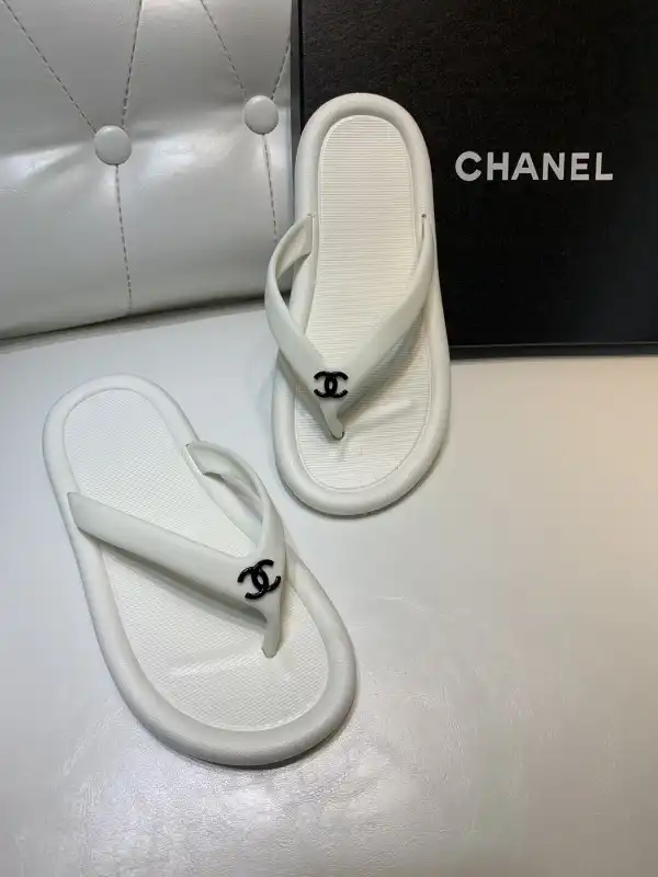 First bag ru CHANEL SLIDES