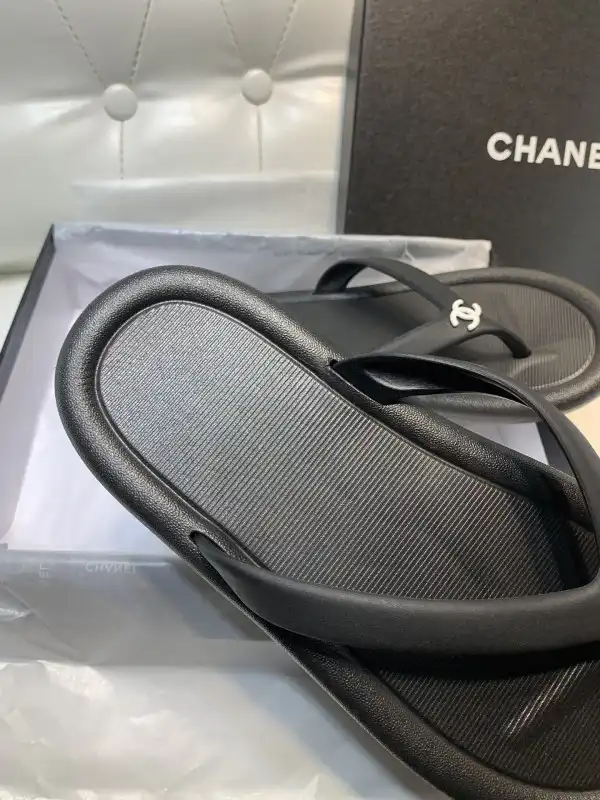 First bag ru CHANEL SLIDES