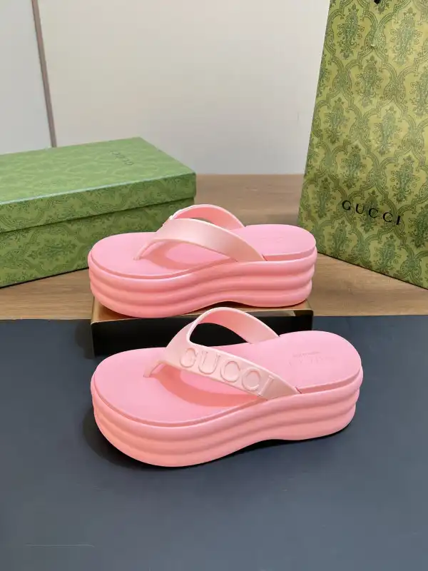 First bag ru GUCCI SLIDE SANDALS