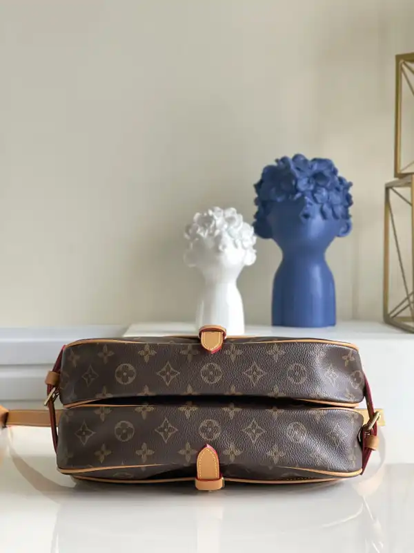 First bag ru LOUIS VUITTON Saumur bag-28*11*20CM