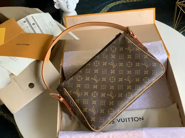 Rep LOUIS VUITTON VINTAGE bag-32*10*20CM