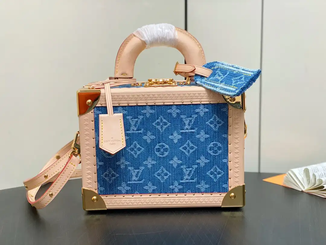 LOUIS VUITTON Petite Valise bag-22.5*17.5*11CM