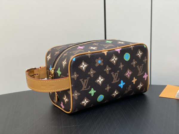 [FREE SHIPPING] LOUIS VUITTON LOCKER DOPP KIT bag-23*13*12CM