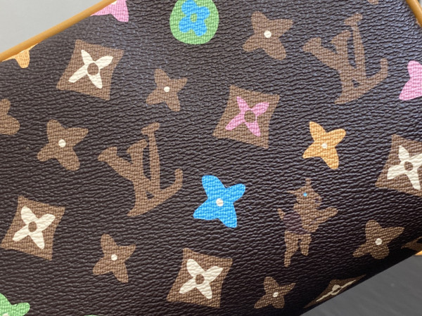 [FREE SHIPPING] LOUIS VUITTON LOCKER DOPP KIT bag-23*13*12CM