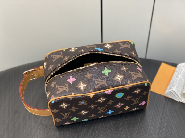 [FREE SHIPPING] LOUIS VUITTON LOCKER DOPP KIT bag-23*13*12CM