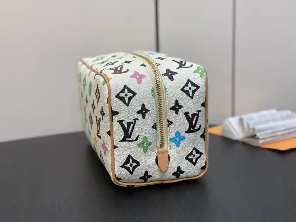 Affordable LOUIS VUITTON LOCKER DOPP KIT bag-23*13*12CM