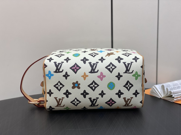 HOT SALE LOUIS VUITTON LOCKER DOPP KIT bag-23*13*12CM