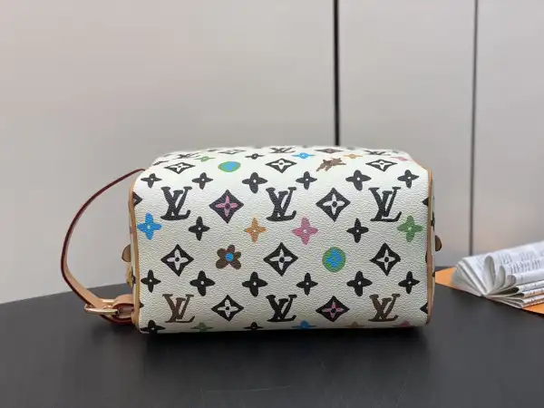 Affordable LOUIS VUITTON LOCKER DOPP KIT bag-23*13*12CM