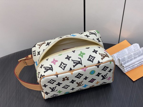 HOT SALE LOUIS VUITTON LOCKER DOPP KIT bag-23*13*12CM