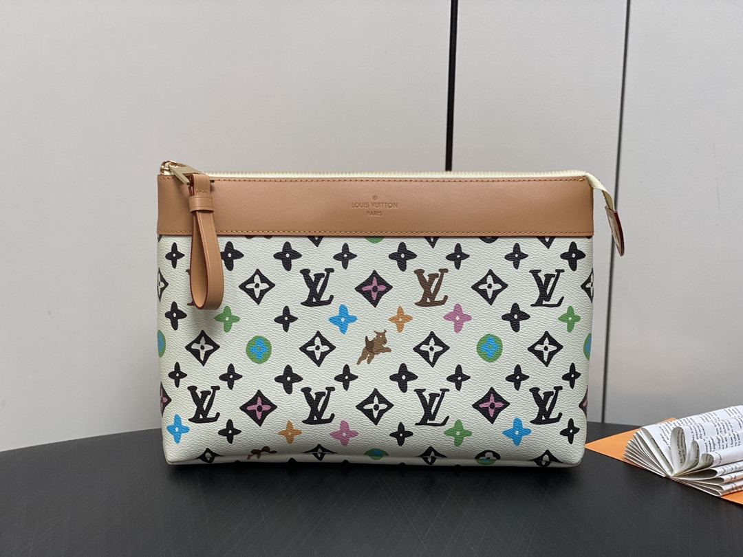 HOT SALE LOUIS VUITTON POCHETTE VOYAGE SOUPLE-32*21*8CM