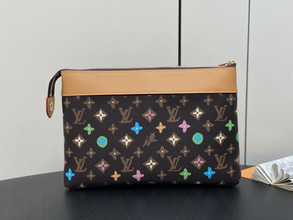 HOT SALE LOUIS VUITTON POCHETTE VOYAGE SOUPLE-32*21*8CM