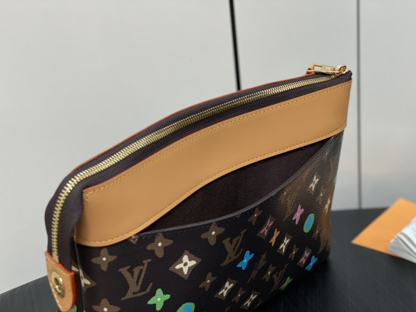 HOT SALE LOUIS VUITTON POCHETTE VOYAGE SOUPLE-32*21*8CM